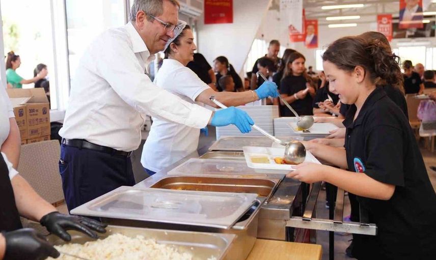 Ayvalık'ta öğrencilere özel sağlıklı ve uygun fiyatlı yemek hizmeti