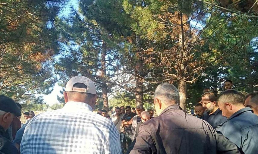 Kayseri'de iş makinesiyle çarpışan servis şoförü son yolculuğuna uğurlandı