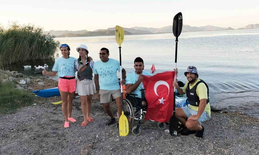 Mavi Vatan projesiyle Köyceğiz Gölü’nde barış mesajı verildi