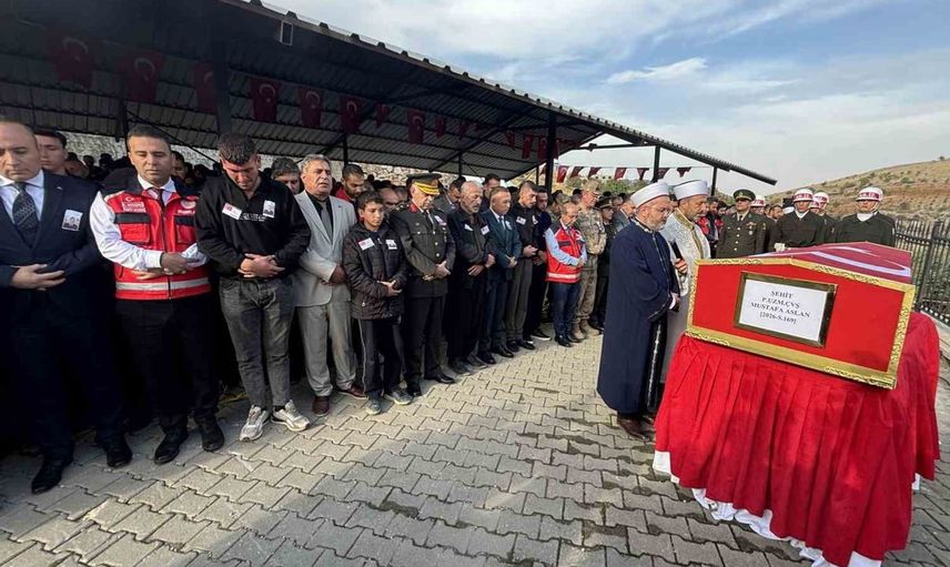 Piyade uzman çavuş Mustafa Aslan, memleketinde son yolculuğuna uğurlandı