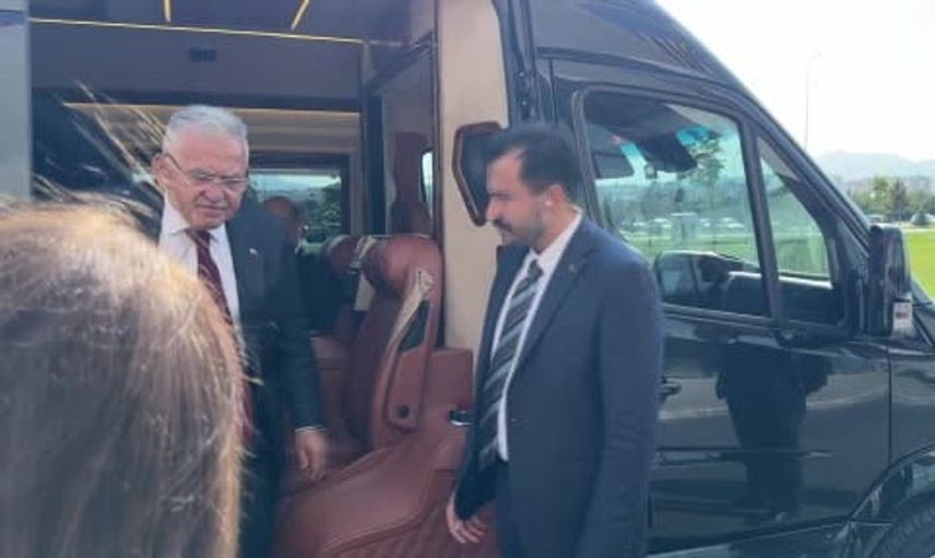 Gençlerle buluşan bakan, kendi eğitim yolculuğunu paylaştı
