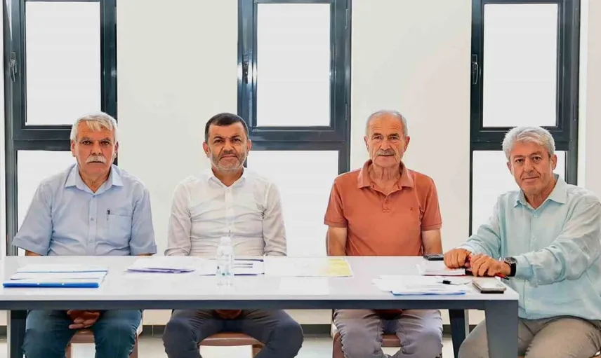 Honaz'da muhtarlarla buluşan başkan; birlikte çalışmanın önemini vurguladı