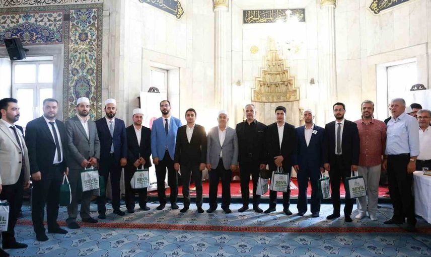 9 il yarıştı, bölge birincisi Erzincan'dan: Ezanın kültürel değeri yeniden vurgulandı