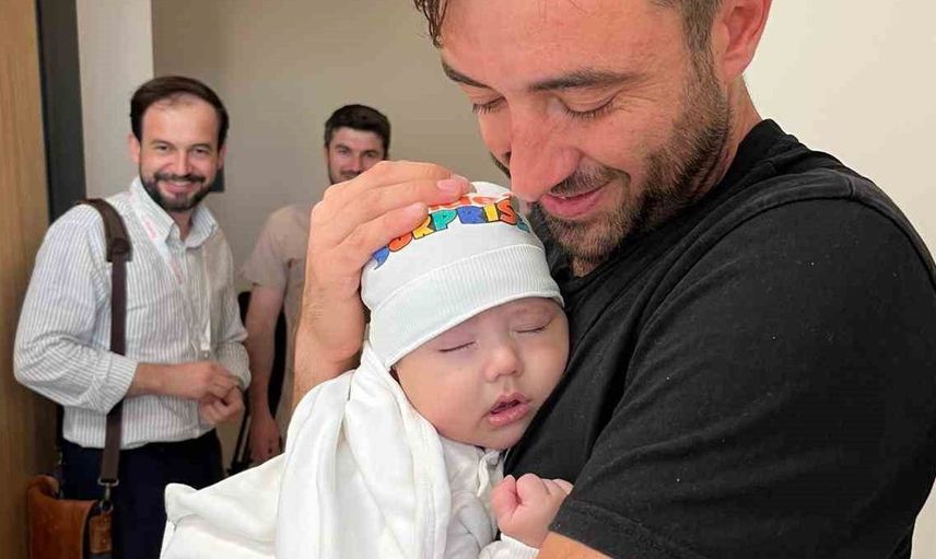 Anne karnında gerçekleştirilen operasyonla minik bebeğin akciğer kisti tedavi edildi