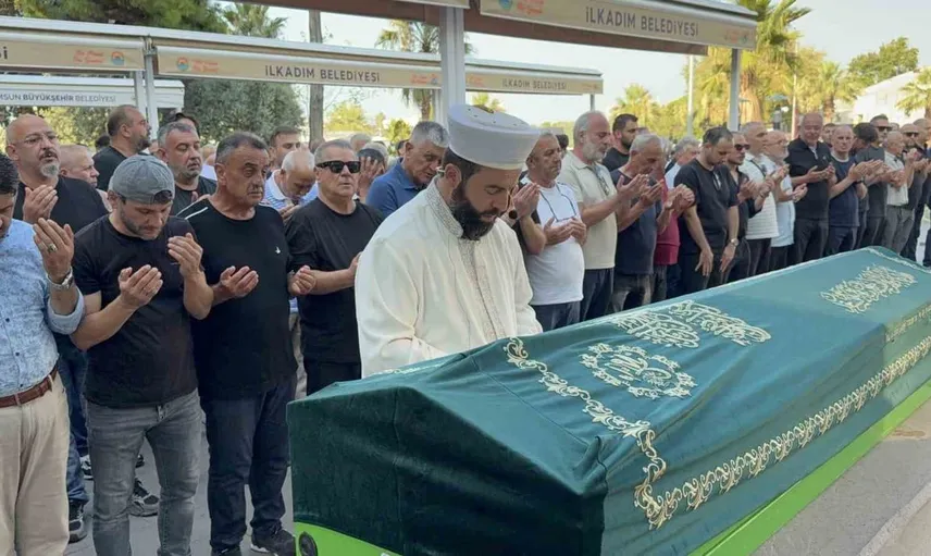 Ünlü futbolcunun babası Aslan Sağır son yolculuğuna uğurlandı