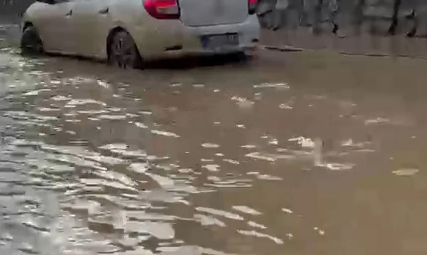 Erzurum-Artvin karayolunda sel felaketi: Ulaşım kopma noktasında