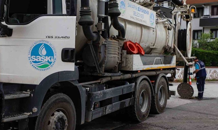 Sakarya'nın kuzeyinde etkili sağanak yağış: 57 kilogram su düştü