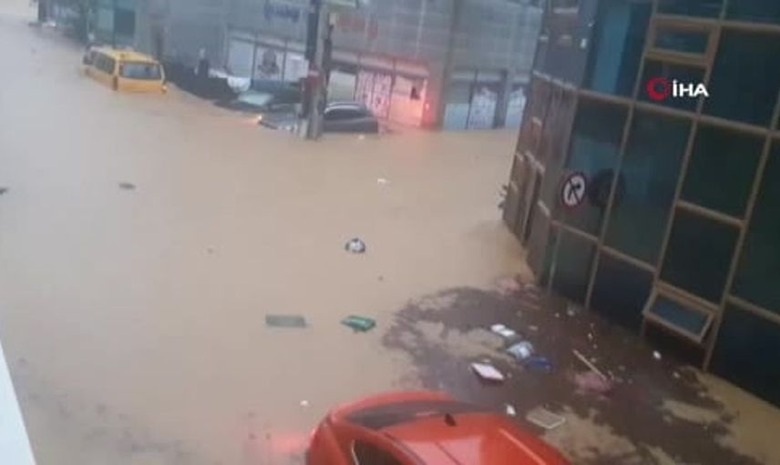 Güney Kore'deki toprak kayması can aldı: Hükümet alarma geçti