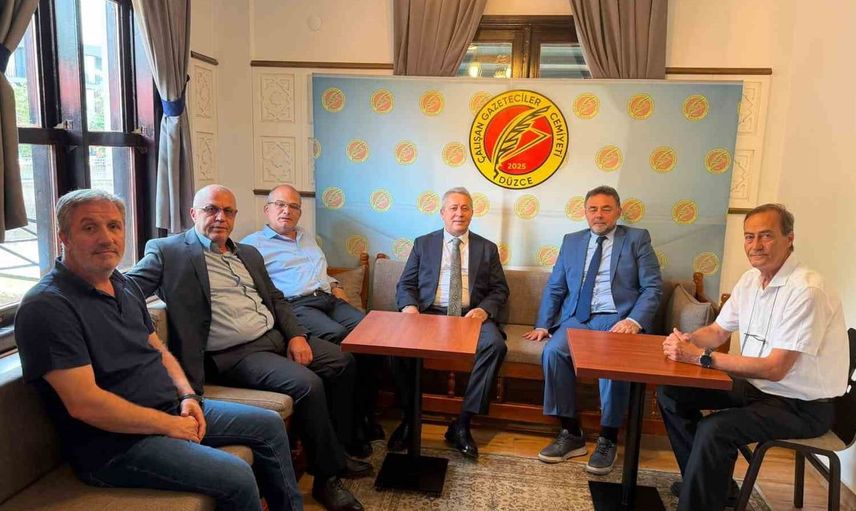 Başkan Taşlı’dan gazeteciler cemiyeti’ne 24 temmuz ziyareti