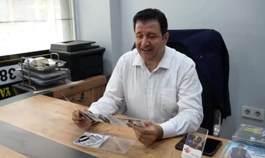 Türkülerle gayrimenkul satışı yapan emlakçı İstanbul'u fethediyor