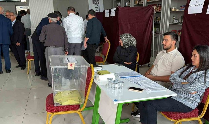 Adıyaman ticaret ve sanayi odası seçimleri başladı: Üyeler yoğun ilgi gösterdi