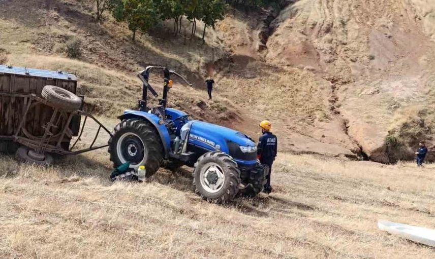 Muş’ta devrilen traktörün sürücüsü tedavi altına alındı