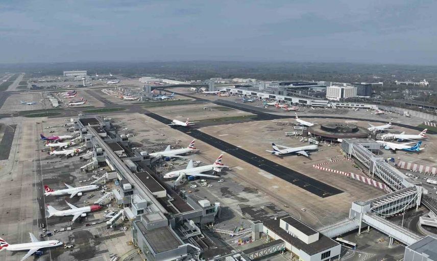 Londra'daki Gatwick Havalimanı'nda su kesintisi nedeniyle hizmetler aksadı