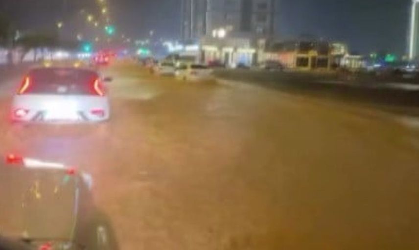 Kahramanmaraş'ta yoğun yağmur yolları su altında bıraktı