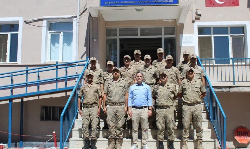 Kemaliye kaymakamı güvenlik için başpınar jandarma karakolunu ziyaret etti