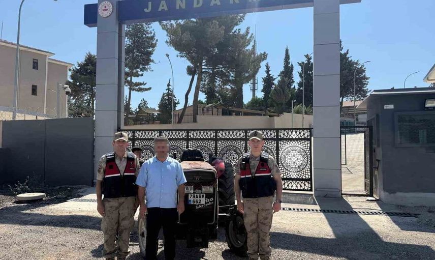 Çalınan traktör 13 gün sonra zeytinlikte bulundu