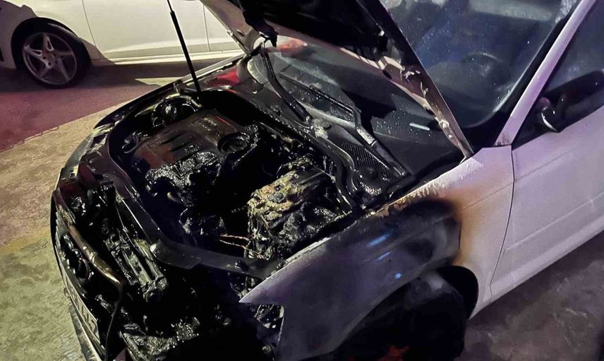 Niğde'de otoparkta yangın: Park halindeki otomobil zarar gördü