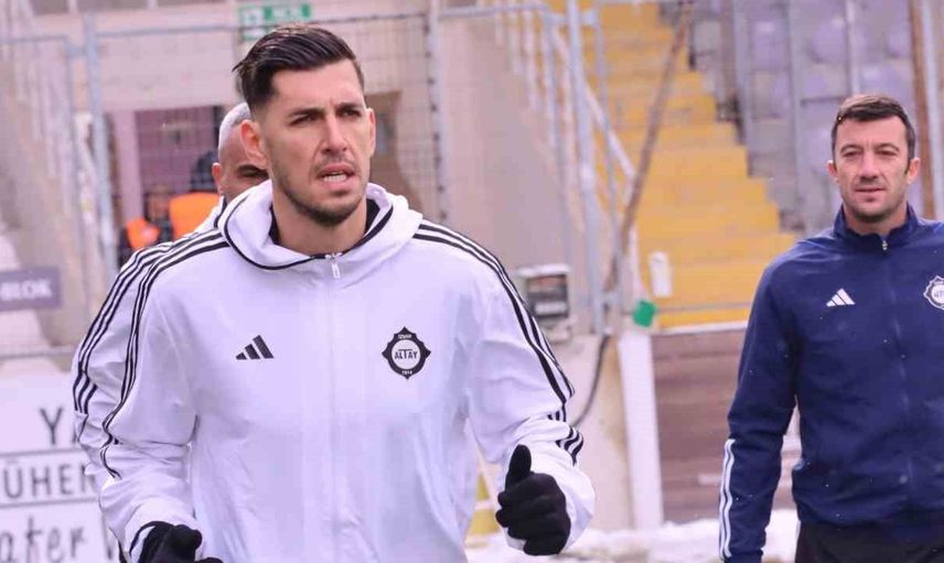 Ceyhun Gülselam profesyonel futbolu bıraktı: Kramponlarımı bırakma zamanı geldi