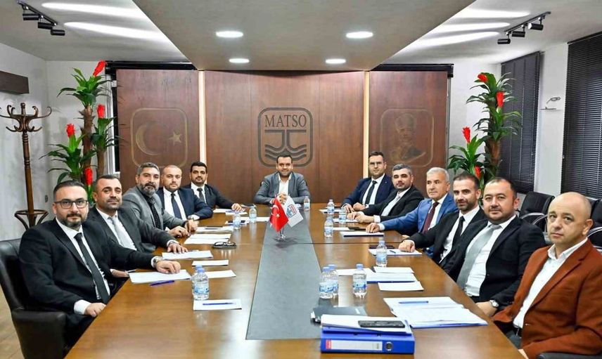 Manavgat ticaret odasında yeni görev dağılımı yapıldı