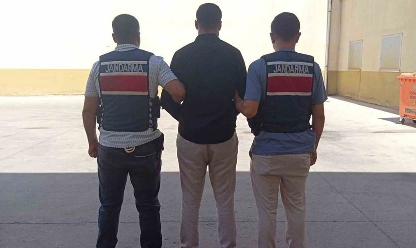 Gaziantep’te 14 yıl ceza ile aranan şahıs jandarma ekiplerince yakalandı