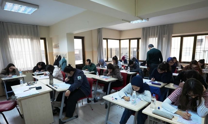 Denizli Büyükşehir ile üniversite hayallerine doğru ilerleyen gençler