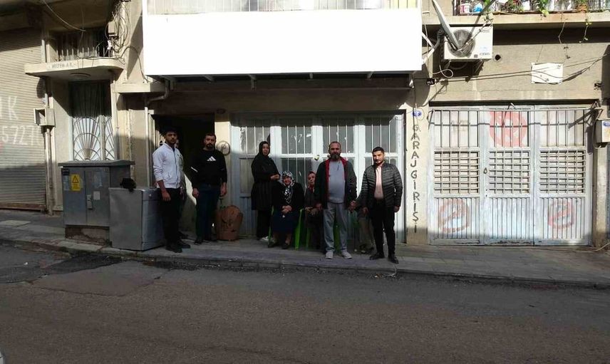 Kilis'teki su birikintisi apartman sakinlerini tedirgin ediyor