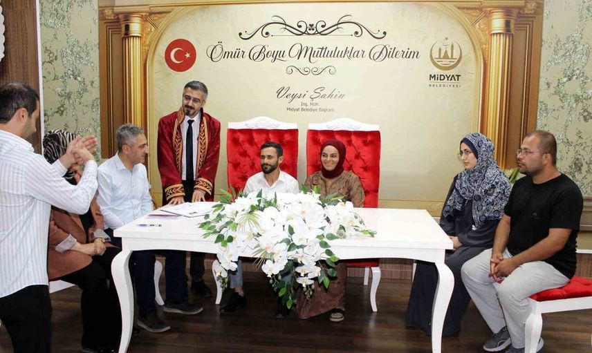 Mardin’de işitme engelli çiftin nikahı işaret diliyle gerçekleştirildi