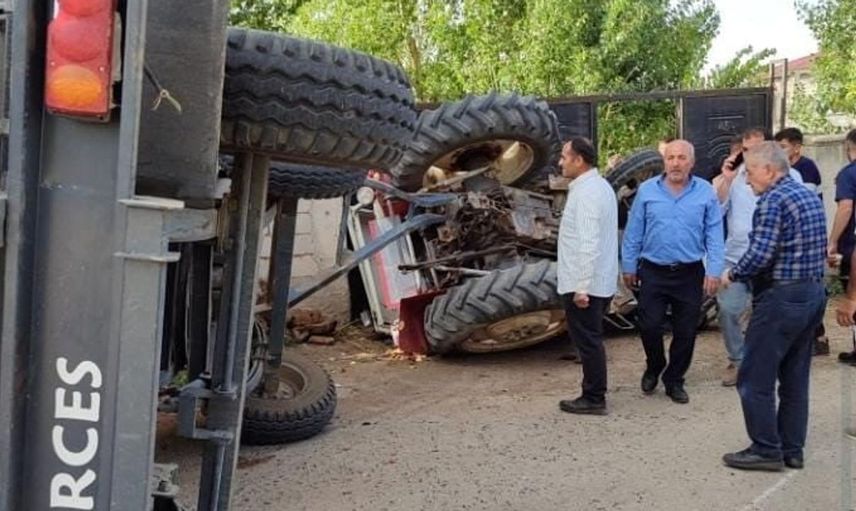 Van'da traktör kazasında 3 kişi yaralandı