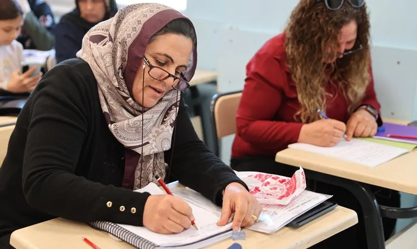 40 Yaş Sonrası Eğitime Adım Atan Kız Kardeşler