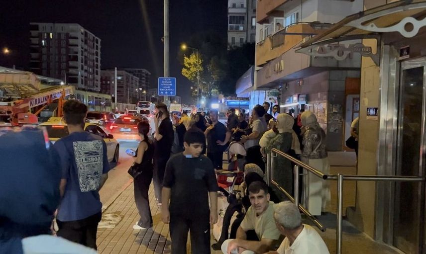Bursa’da metro direğine tırmanan şahıs 2 saat boyunca inmedi