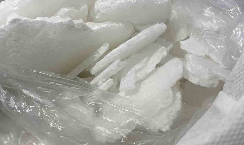 Serik'te motosiklet sepetinde 900 gram metamfetamin bulundu