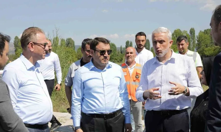 Kütahya valisi Işın, Emet-Simav yolundaki inşaat çalışmalarını denetledi