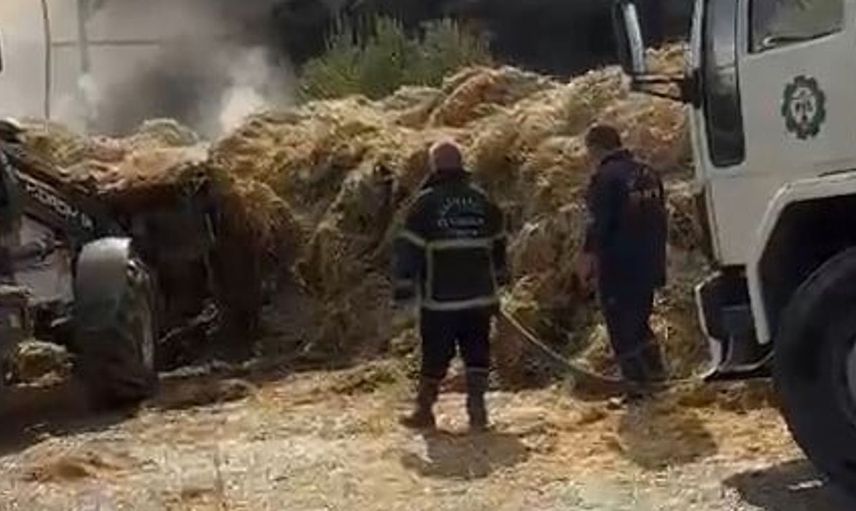 Gaziantep'te çiftlikte çıkan yangın kontrol altına alınmaya çalışılıyor