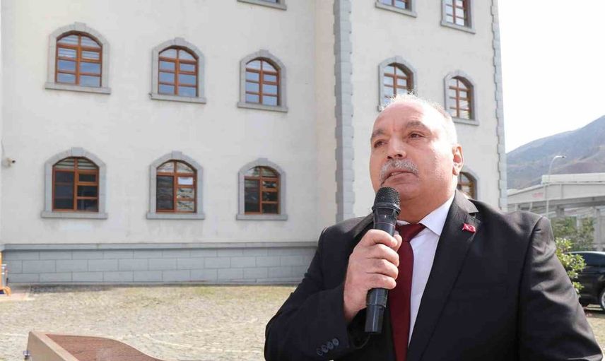 Oltu'da muhtarlar günü kutlamaları coşkuyla yapıldı