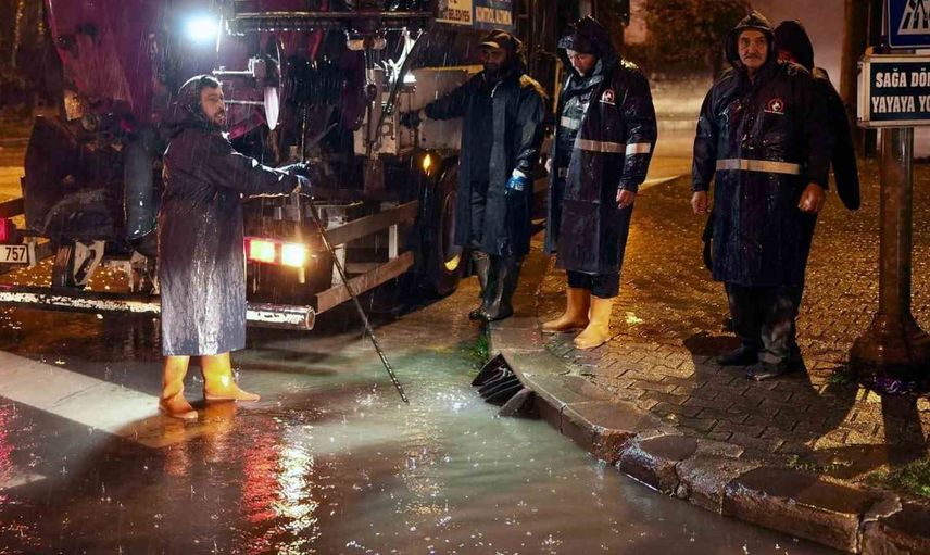 Düzce'de yağışlar sonrası 140 personel ile acil sahada