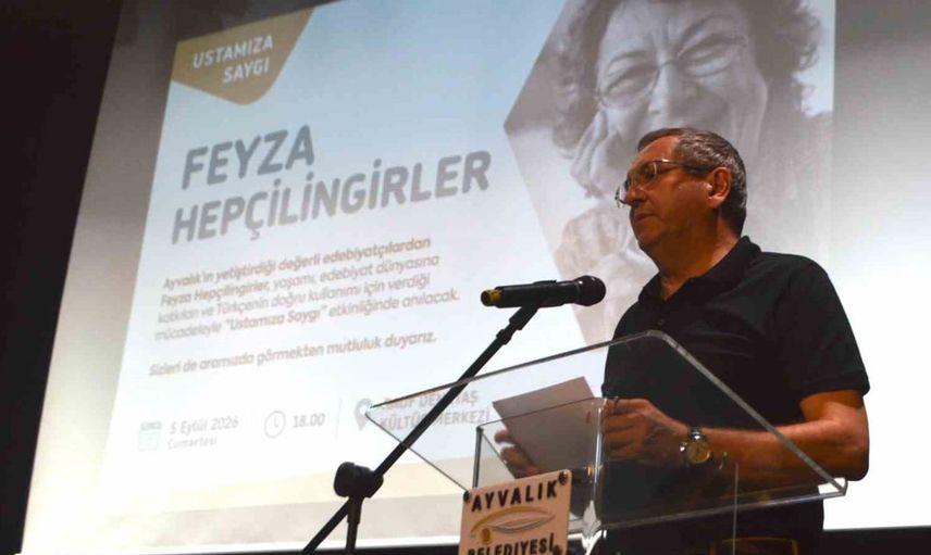Feyza Hepçilingirler için duygu dolu bir gece: Ayvalık'ta saygı duruşu yapıldı