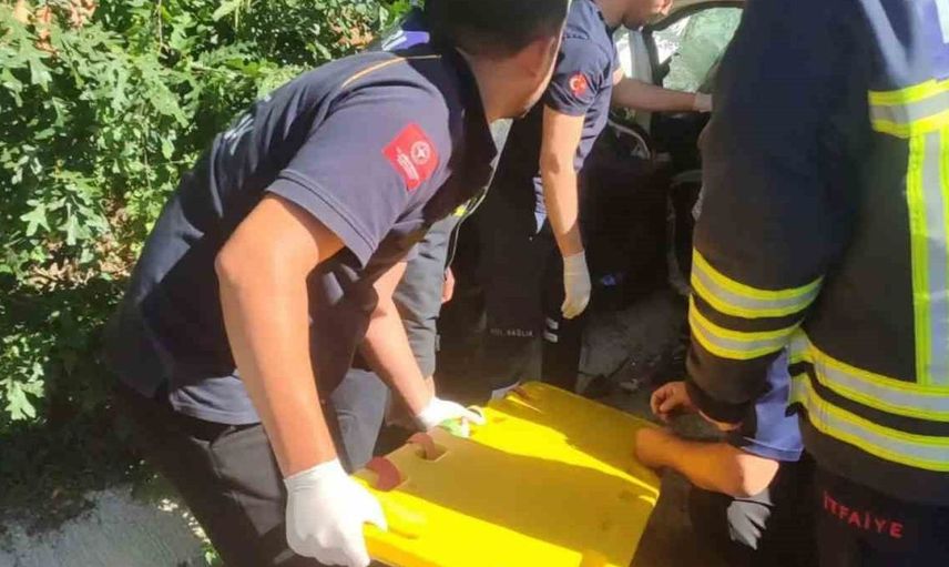 Osmaniye'de otomobil ile tır çarpıştı: 1 ölü, 2 yaralı