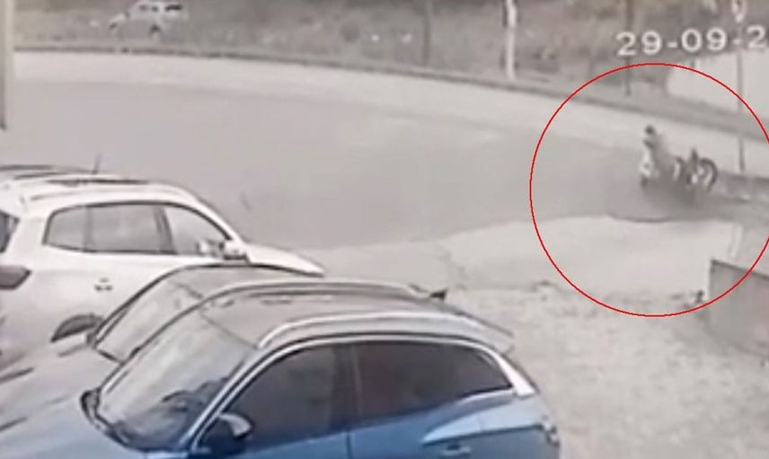 Bursa'da ters yönde giden motosikletli kaza yaptı: Sürücü hastaneye kaldırıldı