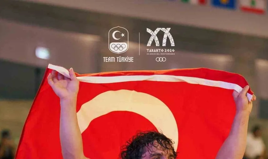 Ahmet Duman, Akdeniz Oyunları tarihine altın madalya ile geçti