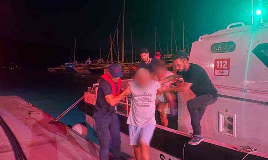 Marmaris'te özel teknede rahatsızlanan vatandaş için tıbbi tahliye