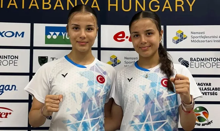 Türkiye'nin genç badminton takımı Avrupa'da dört yarı finale yükseldi