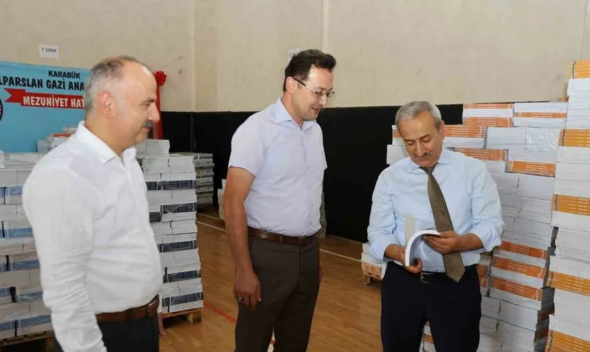 Karabük'te 352 bin ücretsiz ders kitabı öğrencilerle buluşuyor