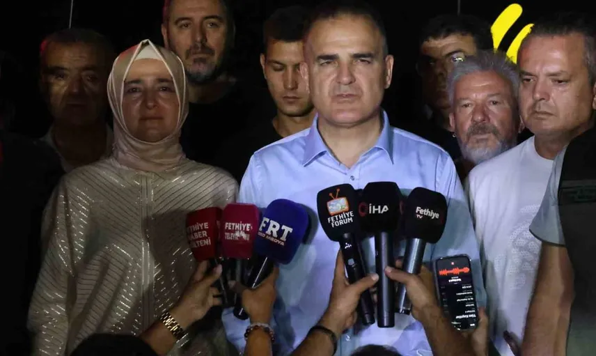 Fethiye'de orman yangını huzurevi sakinlerini etkiledi