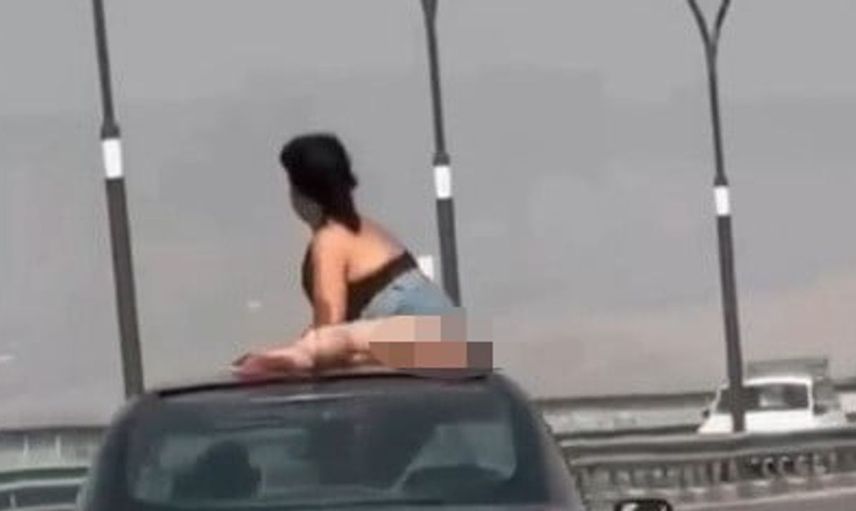Manisa'da otomobildeki 'hayasızca hareketler' nedeniyle 2 kişi gözaltına alındı