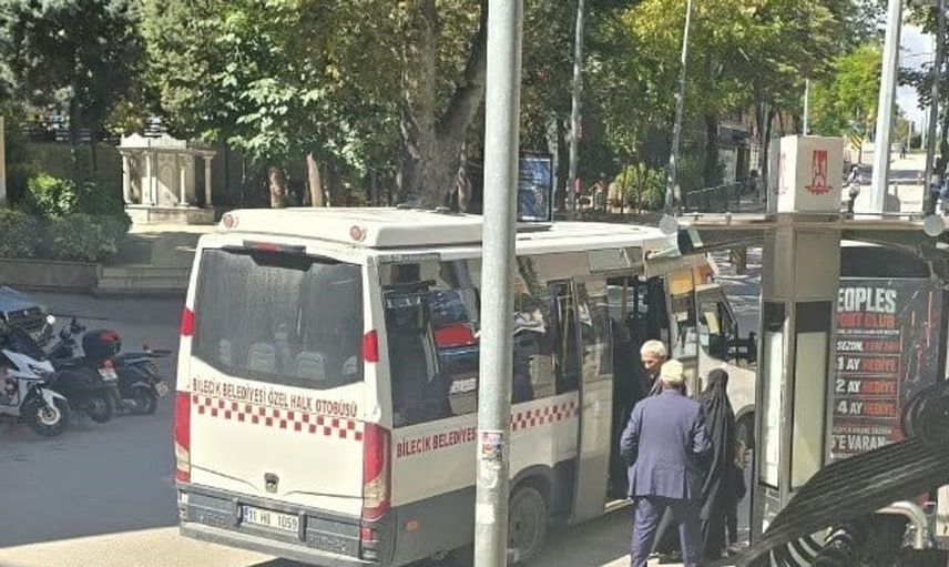 Bilecik'teki sürücü krizi: Minibüsçülerden duyarsız sürücüye tepki