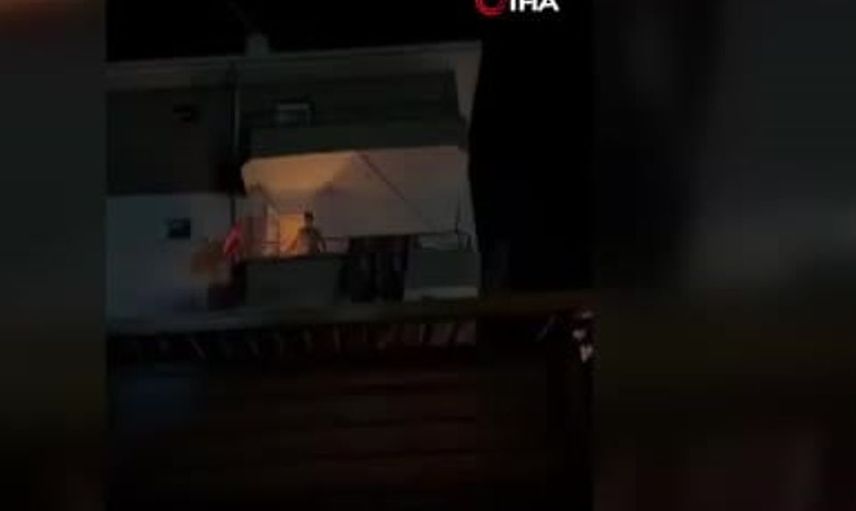 Ankara'nın Sincan ilçesinde bir şahıs kendi evini yaktı