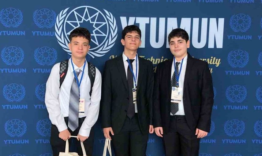 İhlas Koleji öğrencileri YTUMUN'da uluslararası başarı elde etti