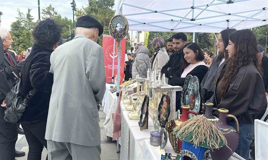 Burdur'da Dünya Yaşlılar Günü'nde nesiller buluştu