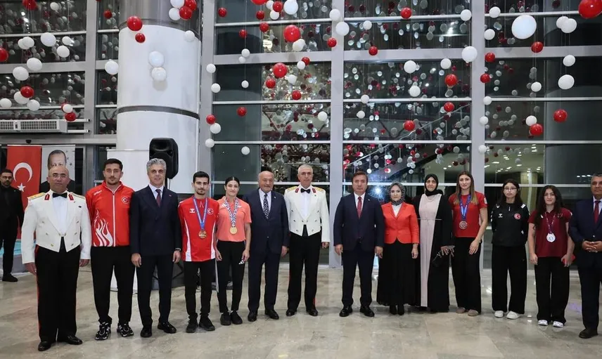 Erzincan’da 30 Ağustos Zafer Bayramı kutlamaları coşkuyla yapıldı