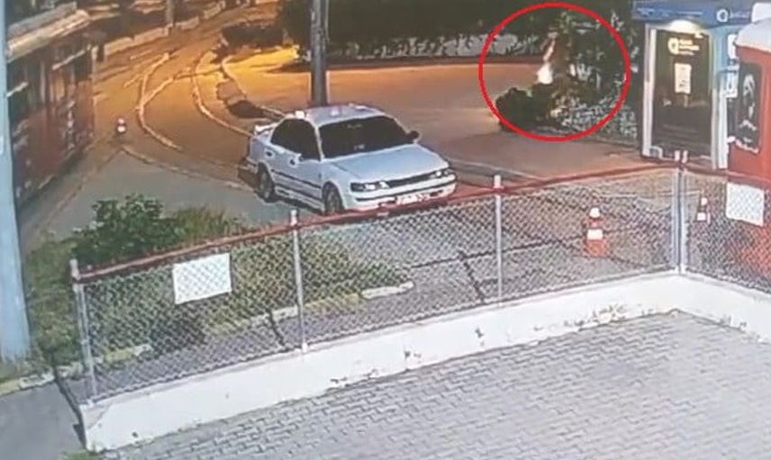 Antalya'daki nostalji tramvayına yanıcı madde atıldı